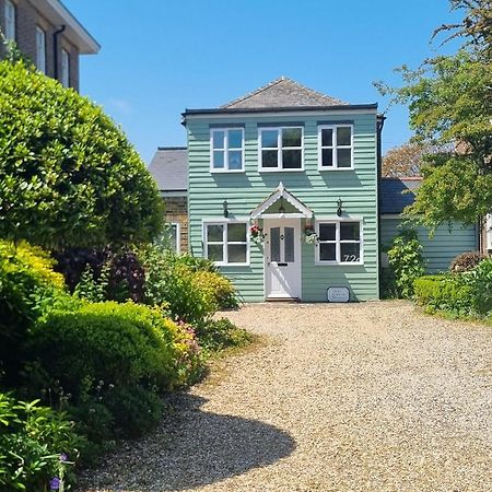 The Coach House- Stunning Detached Coastal Home, With One Car Parking Space, By Historic Deal Castle Kültér fotó