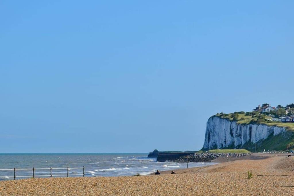 The Coach House- Stunning Detached Coastal Home, With One Car Parking Space, By Historic Deal Castle Kültér fotó