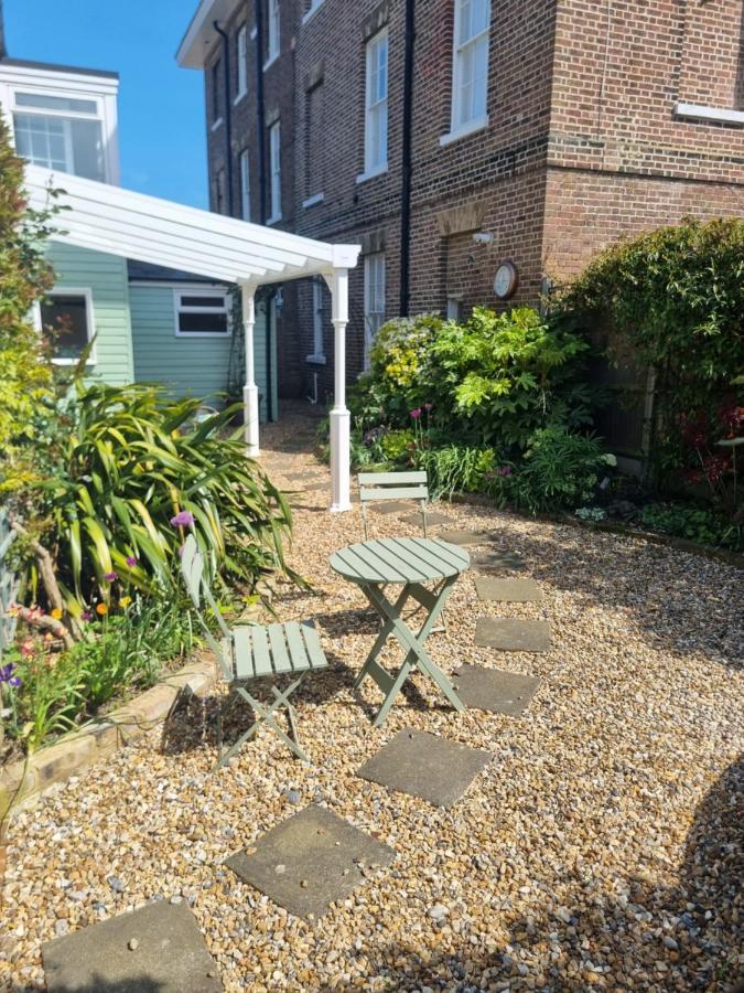 The Coach House- Stunning Detached Coastal Home, With One Car Parking Space, By Historic Deal Castle Kültér fotó