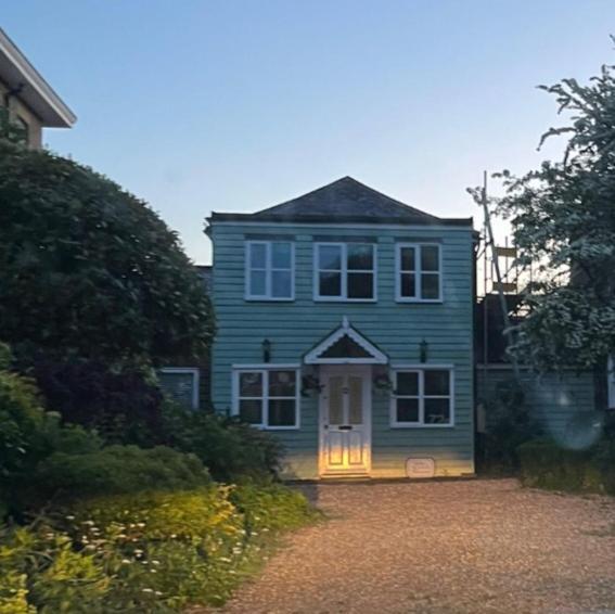 The Coach House- Stunning Detached Coastal Home, With One Car Parking Space, By Historic Deal Castle Kültér fotó