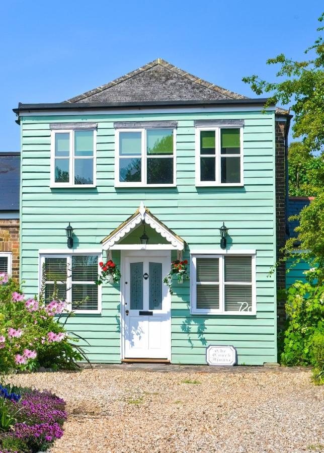 The Coach House- Stunning Detached Coastal Home, With One Car Parking Space, By Historic Deal Castle Kültér fotó